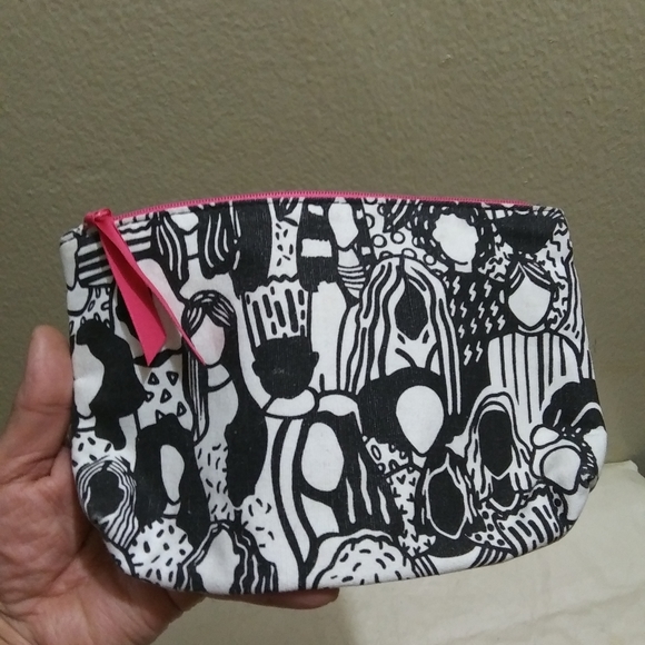 Ipsy Cosmetic Bag - Picture 16 of 16